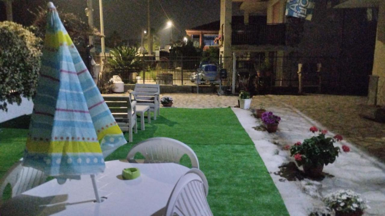 Oasi Hause Villa กัสเตลโวลตูร์โน ภายนอก รูปภาพ